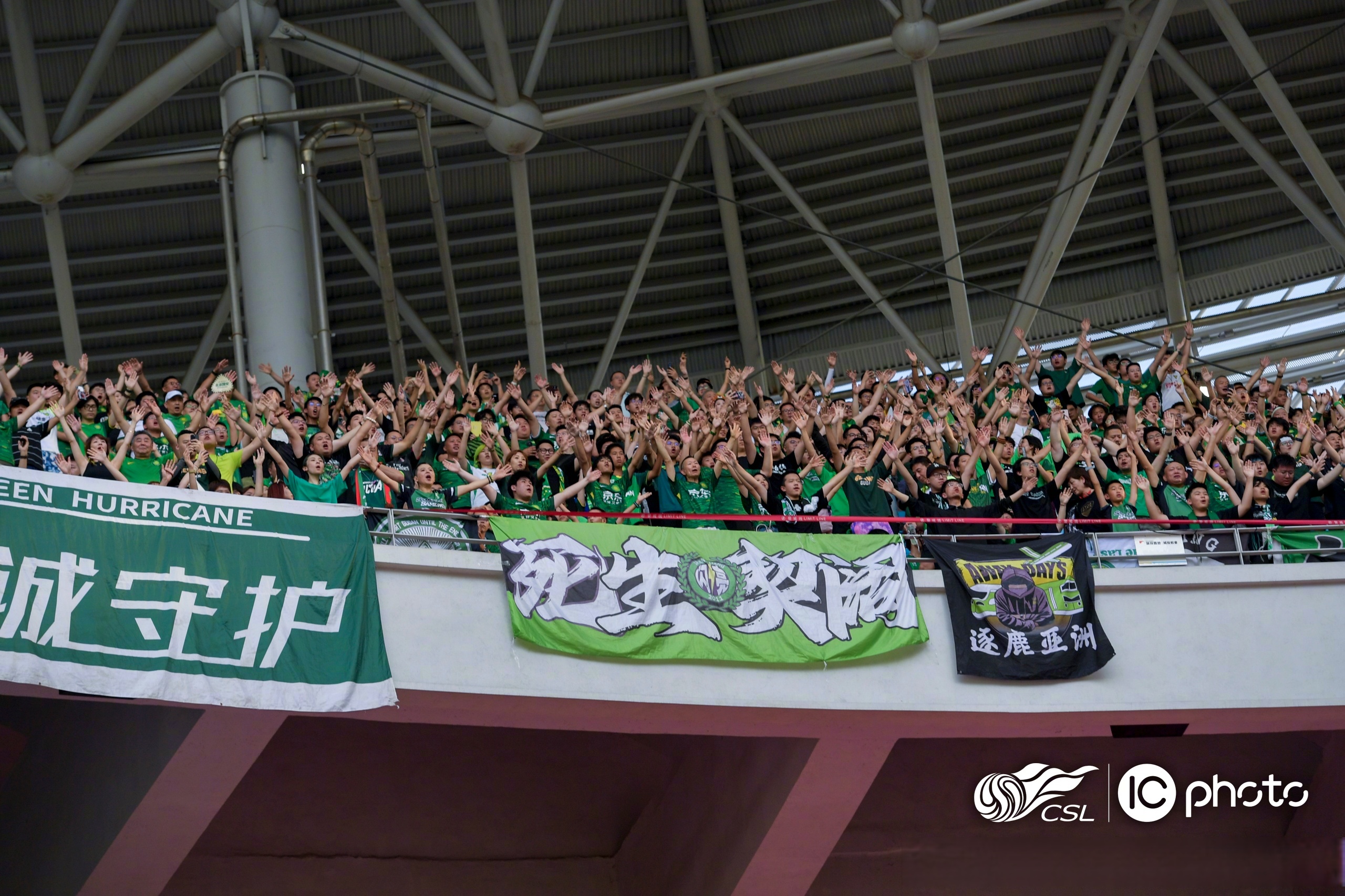 U8-关于赛地聚焦——CBA季后赛今夜热度飙升，葡萄牙体育手感冰凉，赛场秩序良好，高层口径保持一致的信息