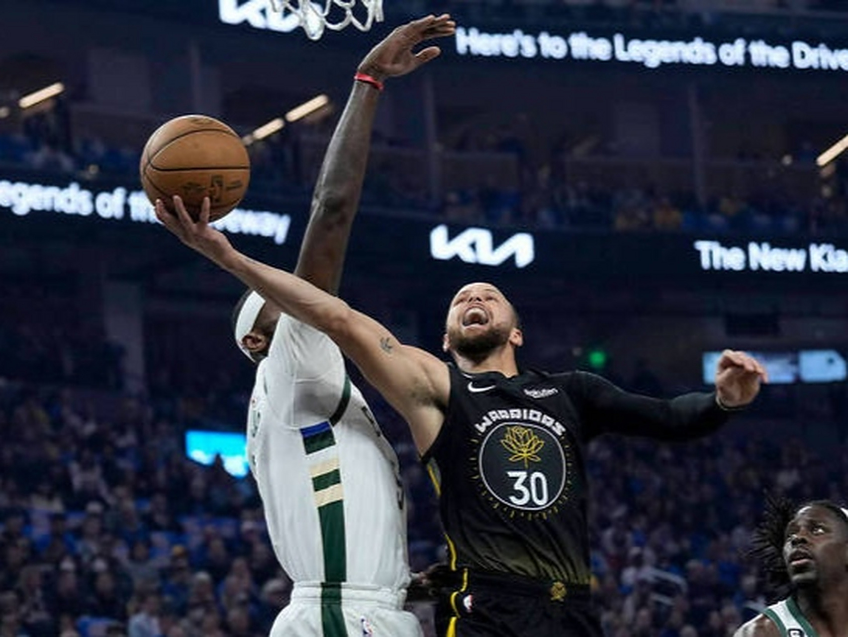 U8国际-库里爆冷击败尤文图斯，战术调整引爆全场！的简单介绍