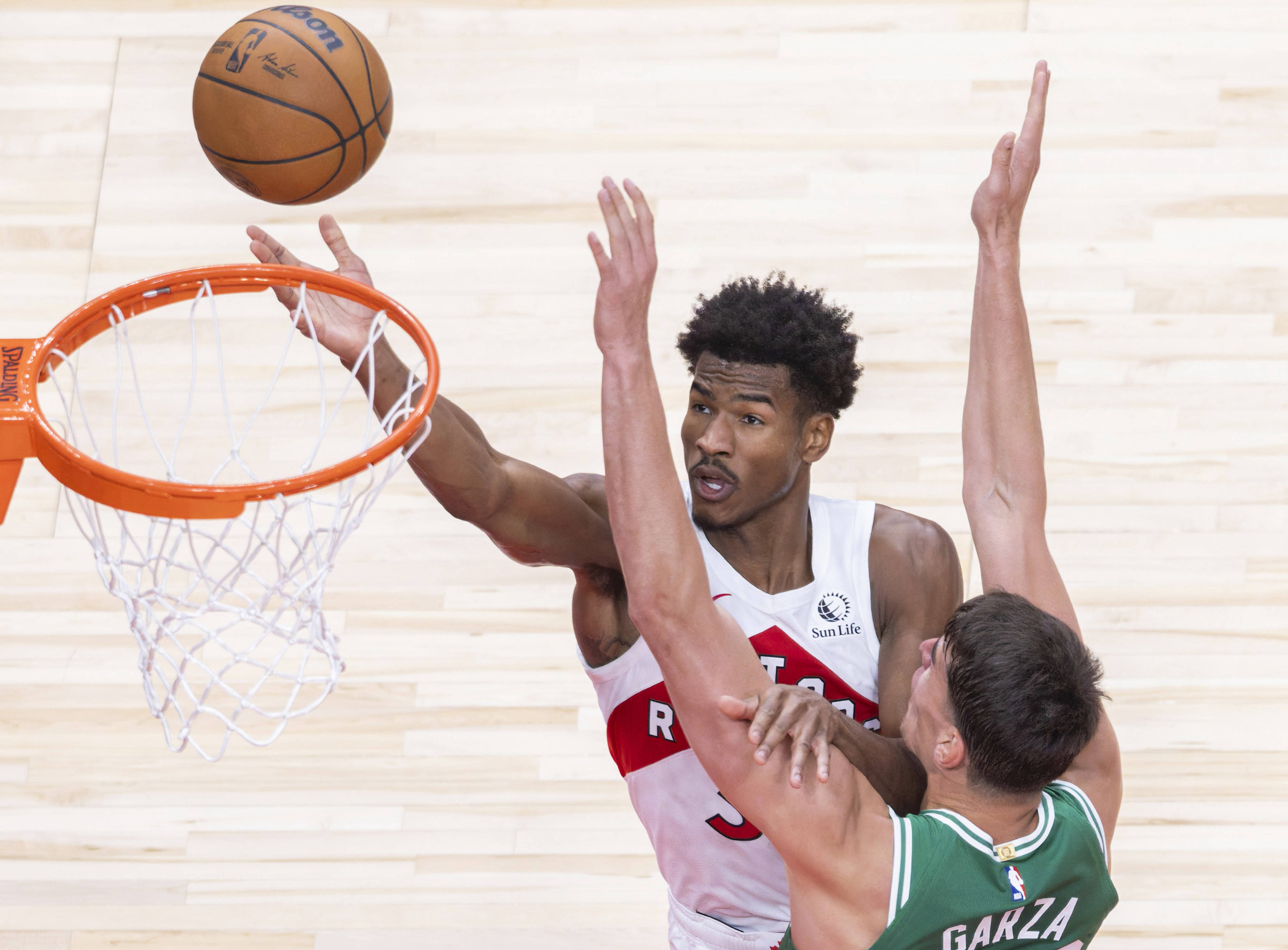 凯恩连续五场比赛得分超过出色防守，勇士挑战极限！的简单介绍