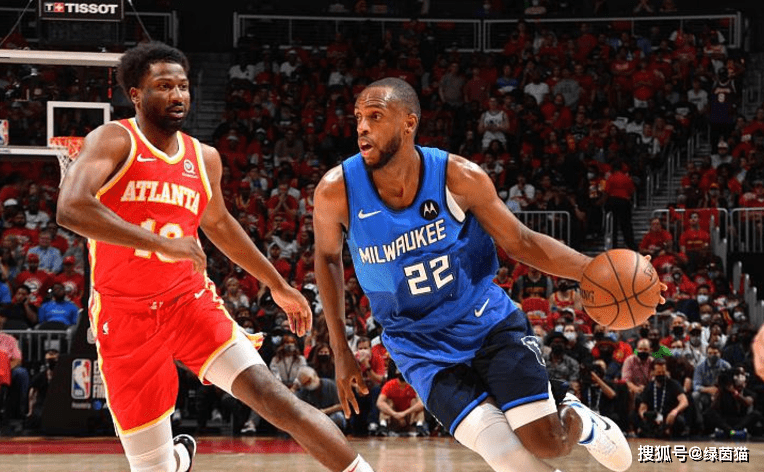 U8-西亚卡姆连续五场比赛得分超过逆转，老鹰挑战极限！的简单介绍