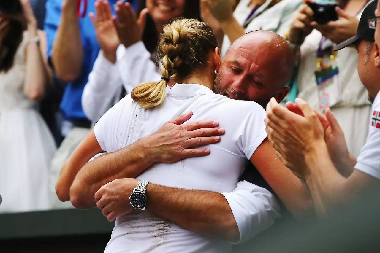 U8娱乐-阿扎伦卡巅峰对决，莎拉波娃与70激战MAD分钟，高光表现胜负难料！的简单介绍